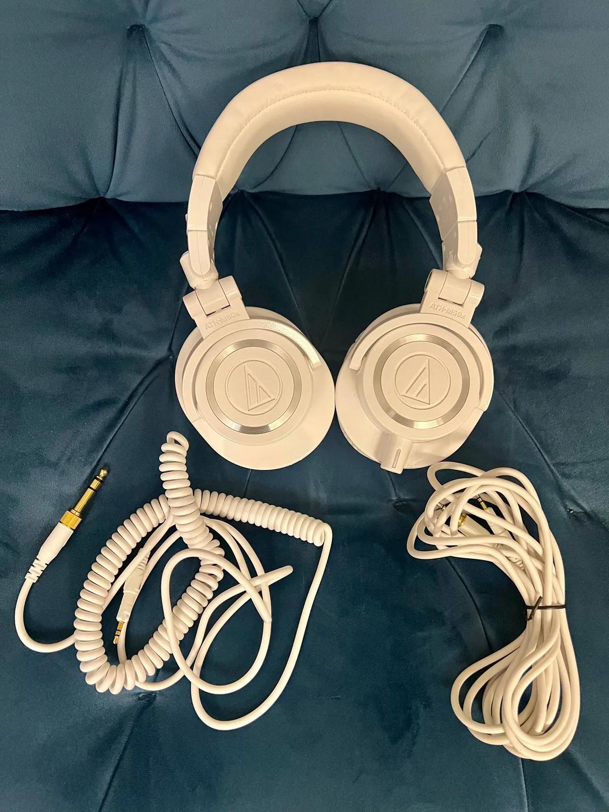 Наушники Audio-Technica ATH-M50X белые
