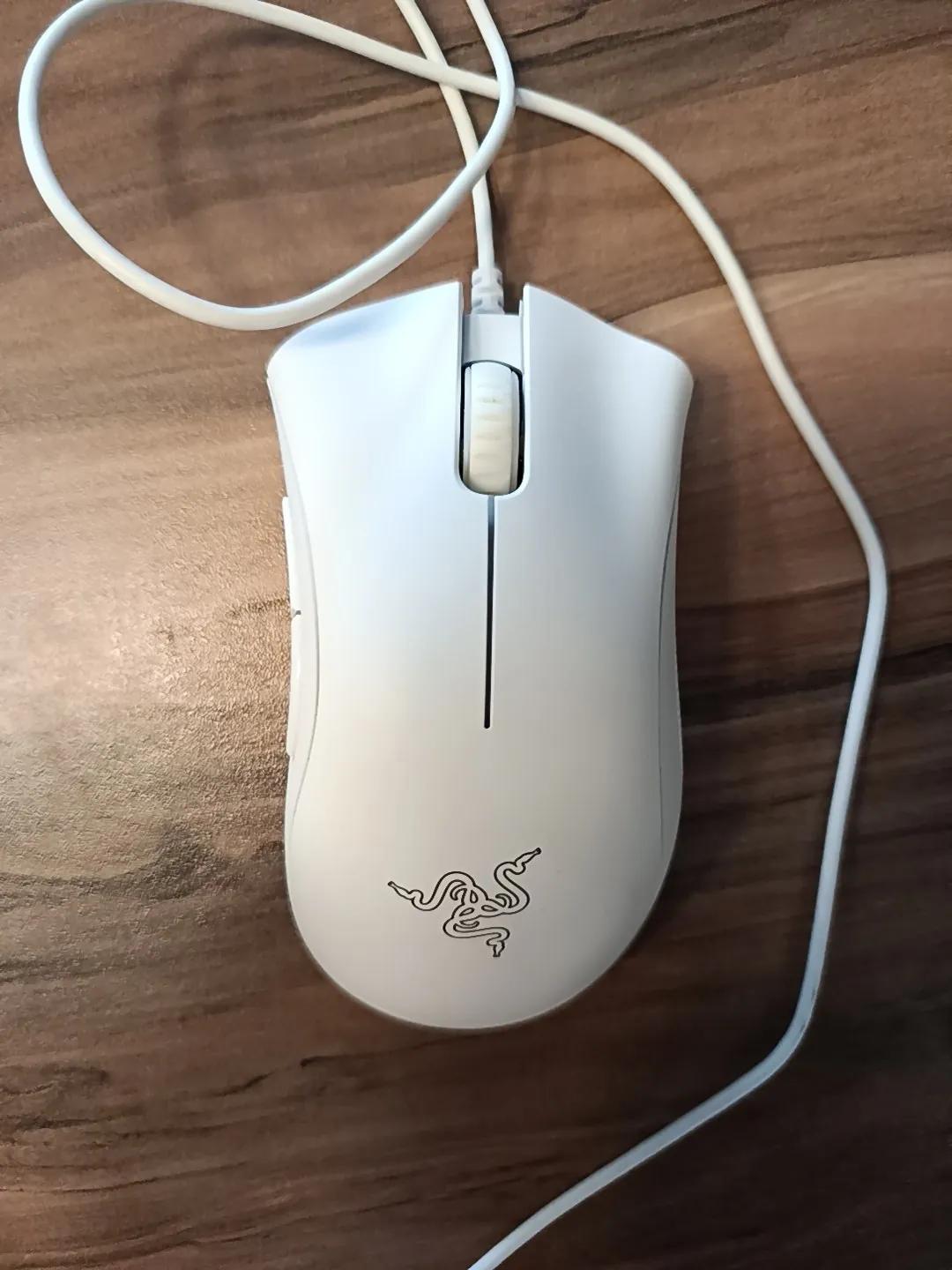 Игровая мышь Razer DeathAdder Essential