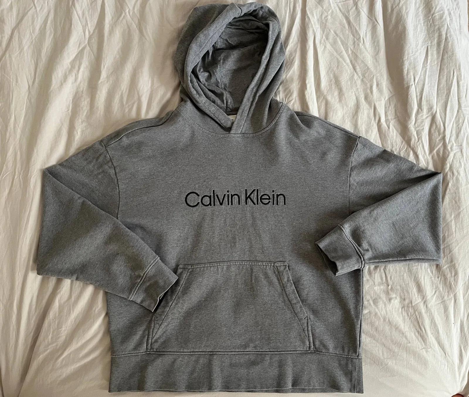 Худи Calvin Klein оверсайз