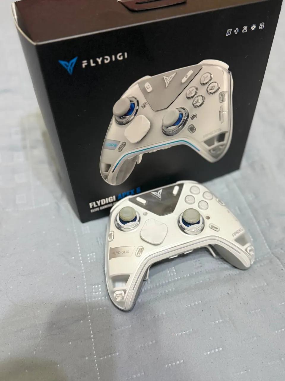 Геймпад Flydigi Apex 5 почти новый