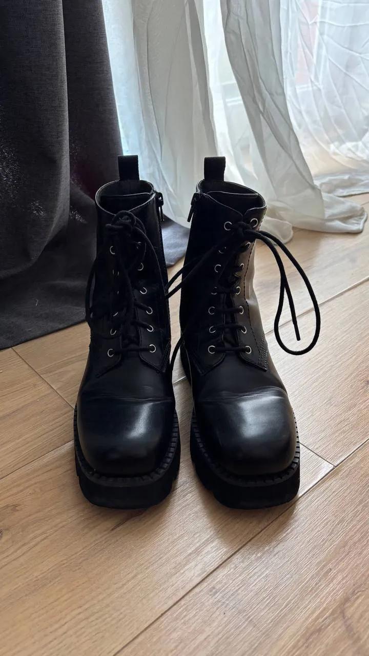 Женские ботинки Charles & Keith на осень и зиму