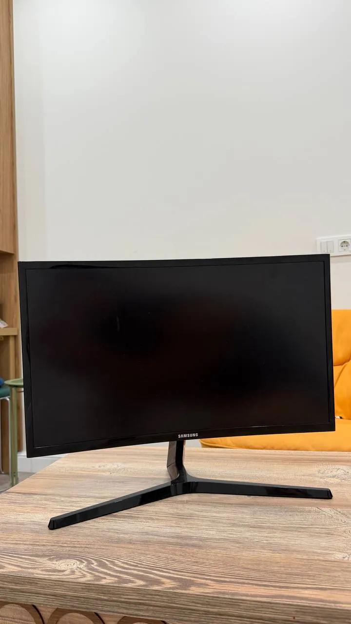 Игровой монитор Samsung 24 дюйма 144Гц