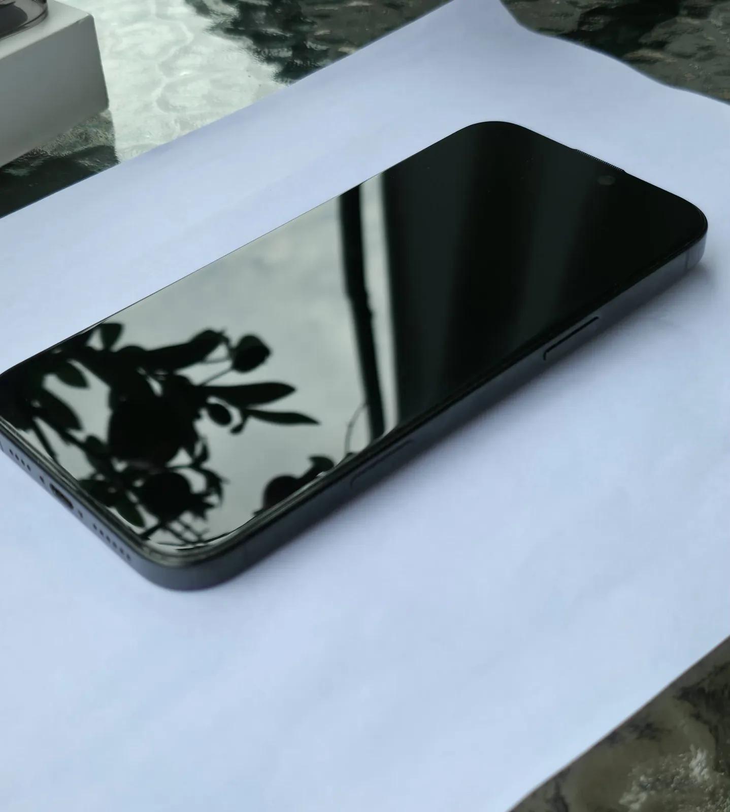 IPhone 16 Pro Max на 256 ГБ с гарантией