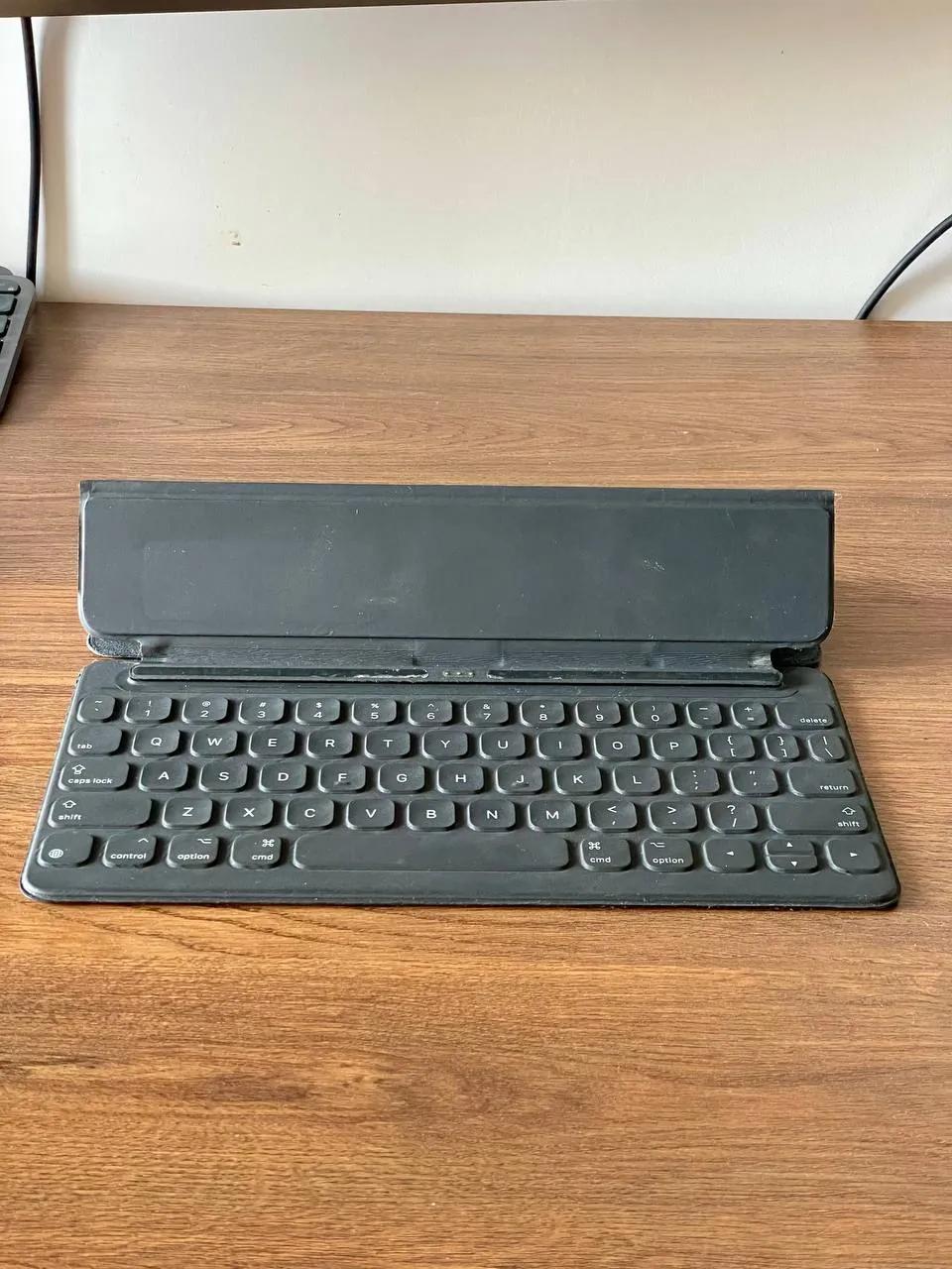 Клавиатура-чехол Apple Smart Keyboard