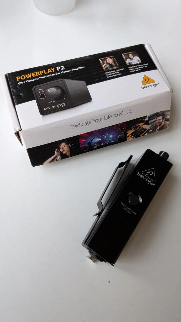 Усилитель Behringer Powerplay P2 для мониторинга