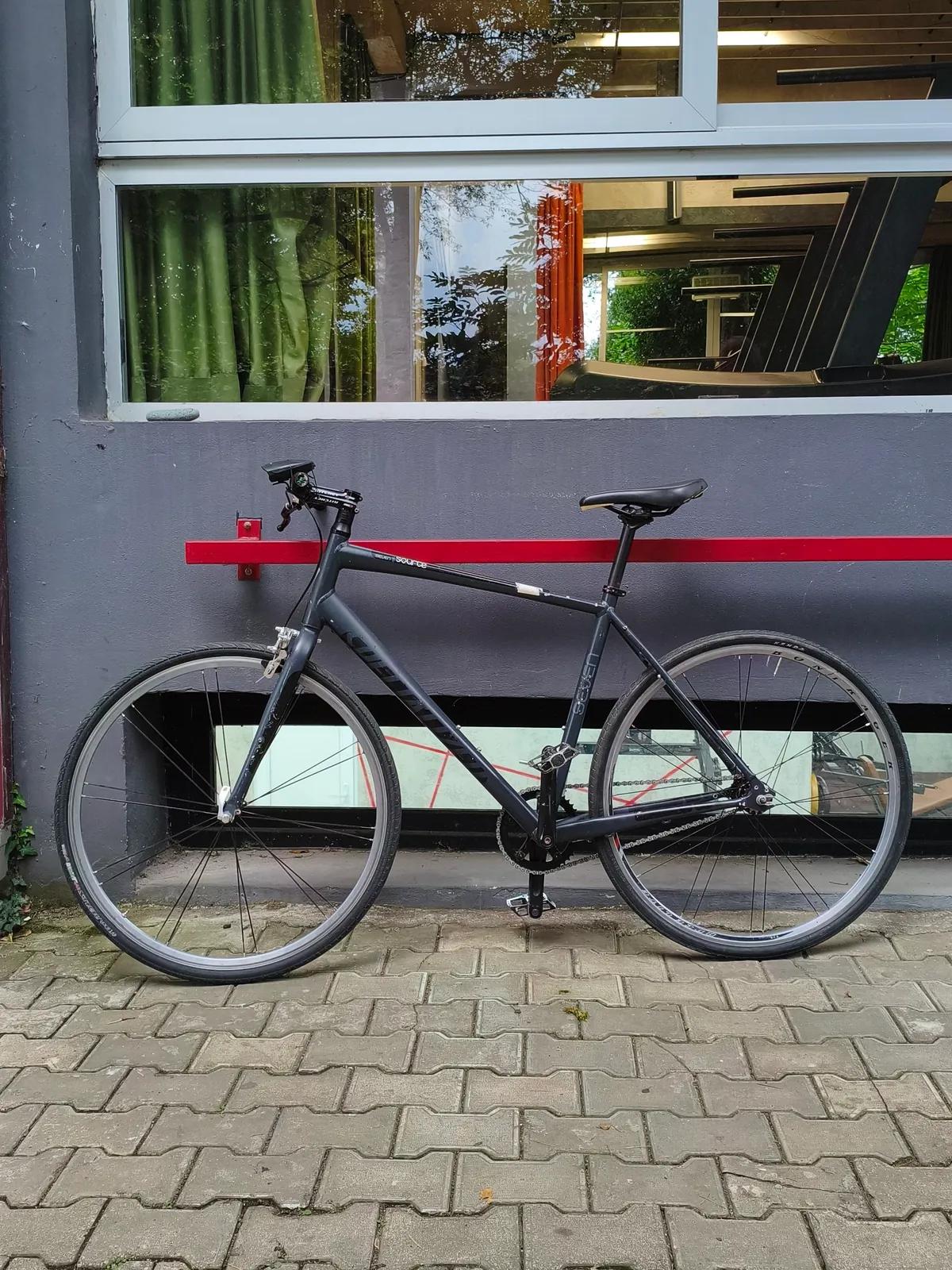 Городской велосипед фикс-сингл на раме Specialized