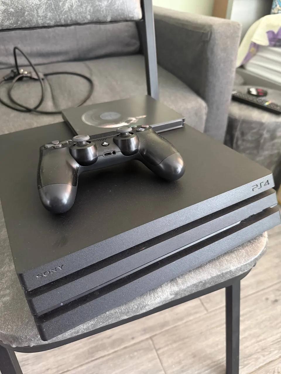 Игровая приставка PlayStation 4 Pro 1TB с геймпадом