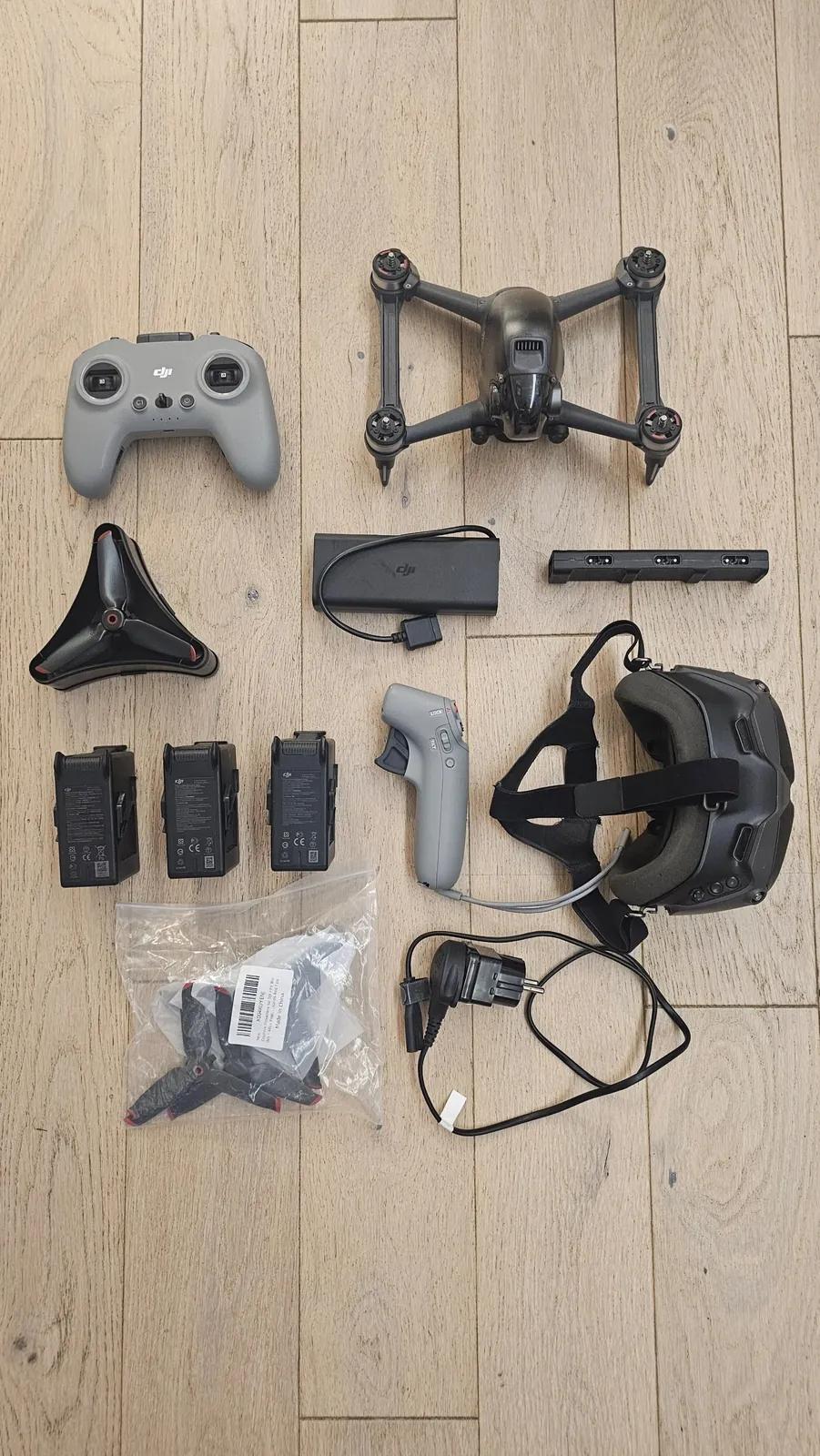 Дрон DJI FPV Fly More Combo