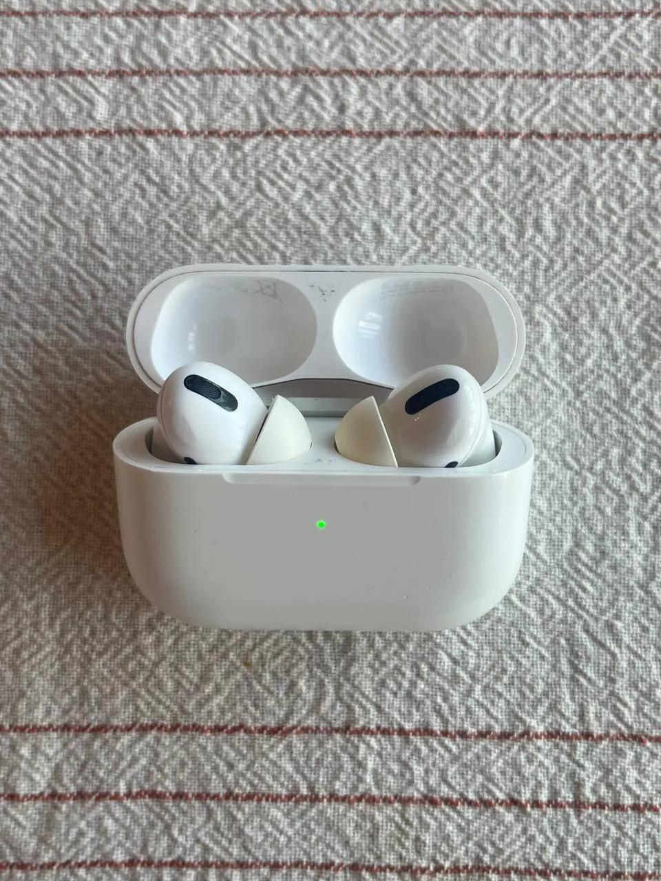AirPods Pro 1 поколения с дефектами звука