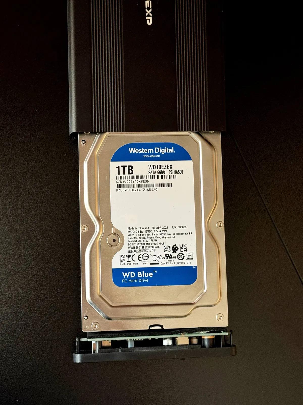 Жёсткий диск WD 1TB с кейсом для USB
