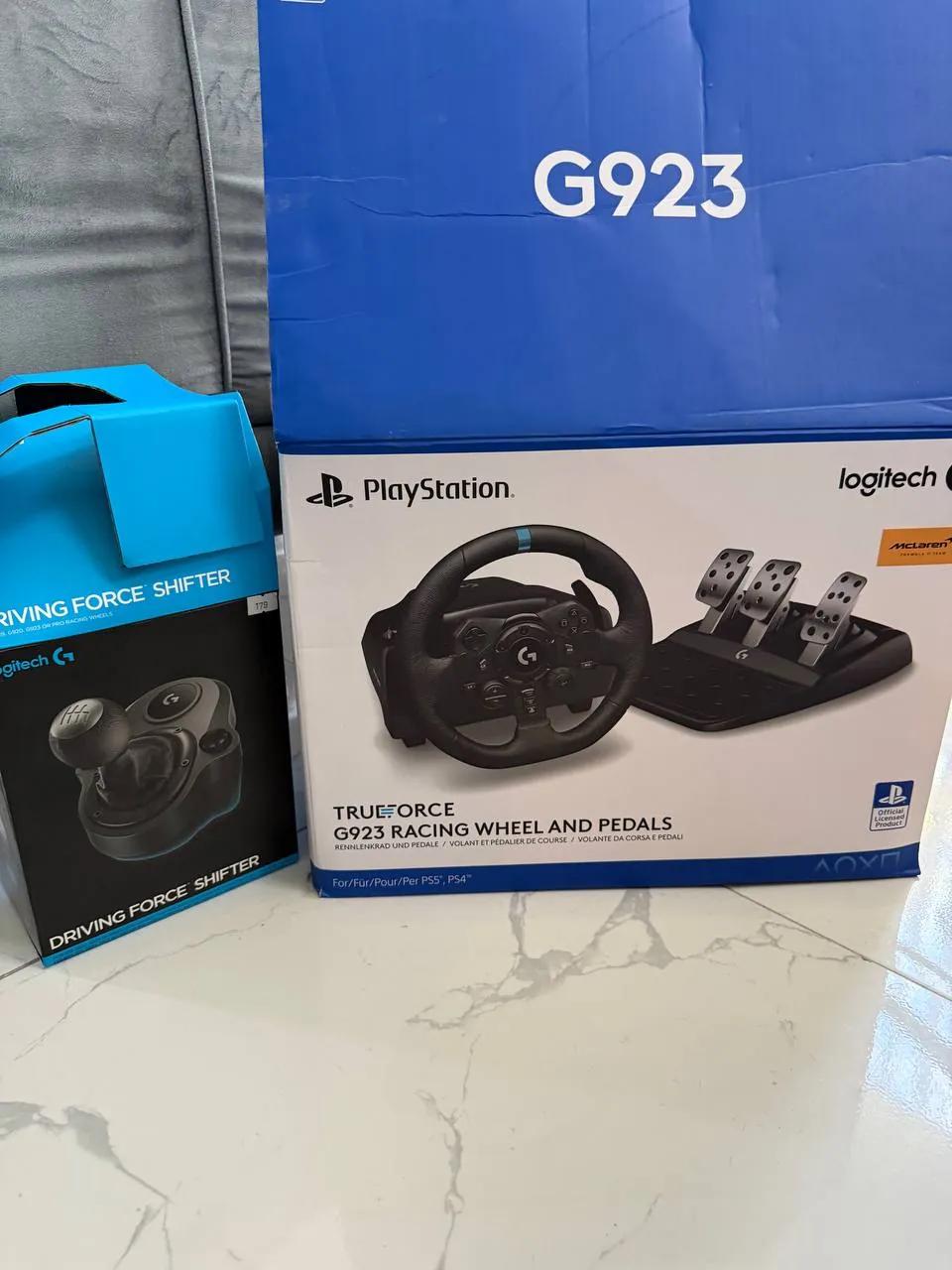 Руль Logitech G923 с педалями и коробкой передач