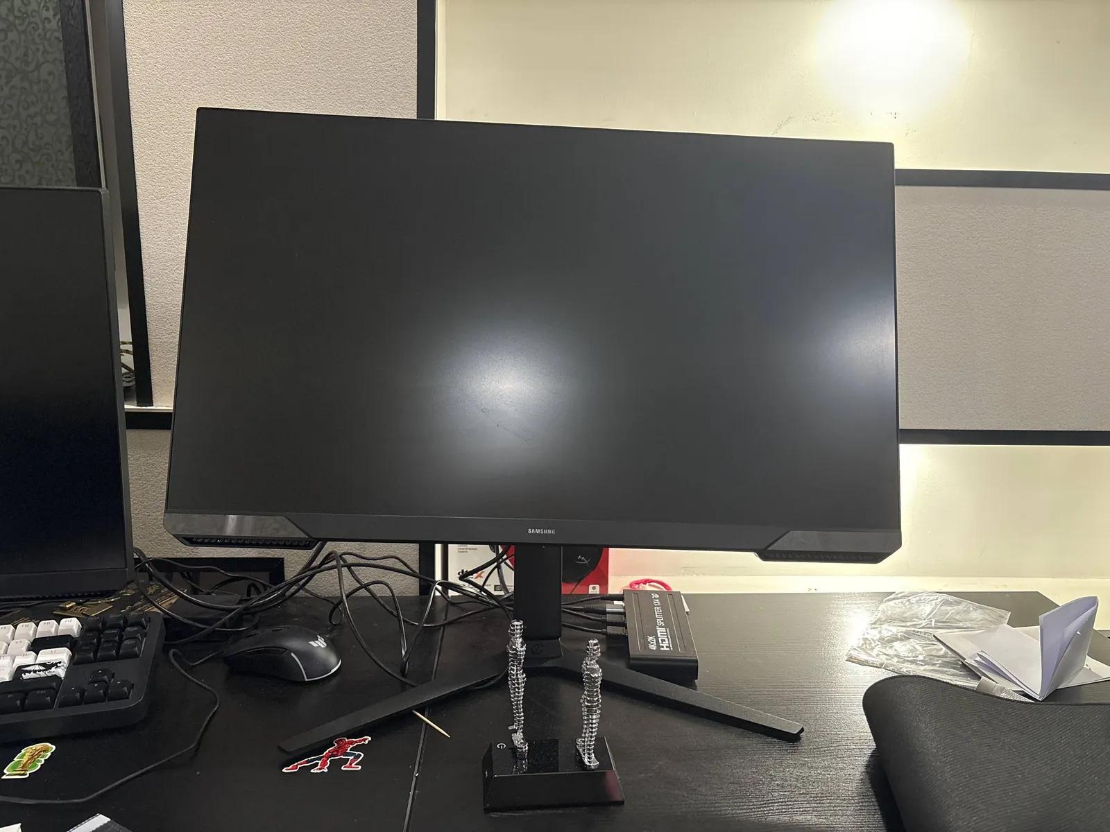 Монитор Samsung Odyssey G3, почти новый