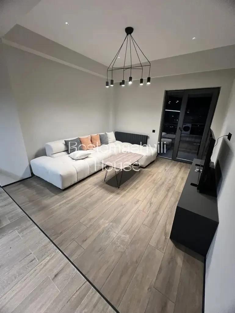 Квартира 85 м² с балконом в Дидубе