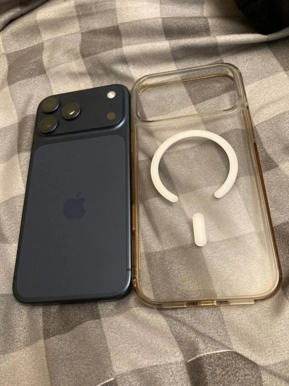 IPhone 17 Pro Max в состоянии нового
