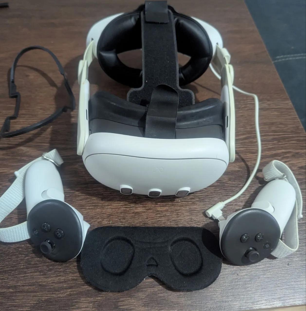 VR-гарнитура Meta Quest 3 с аккумулятором
