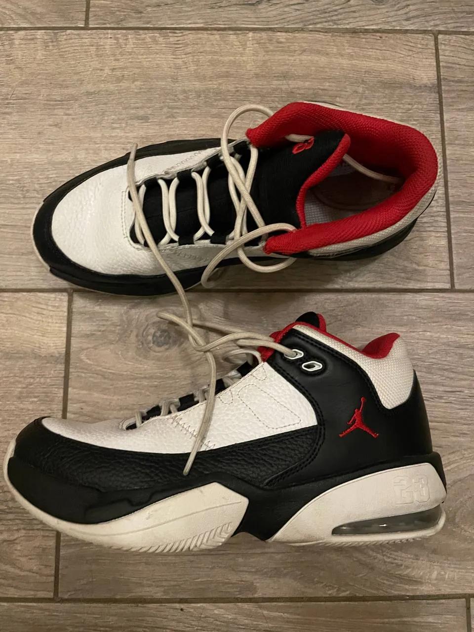 Кроссовки Nike Jordan Max Aura 3