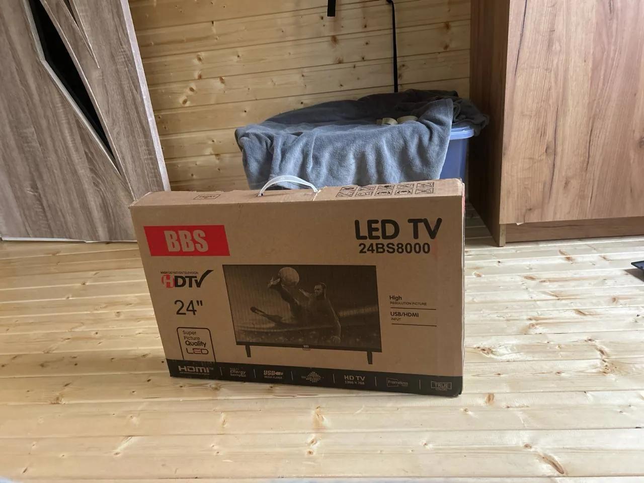 Телевизор LED 24 дюйма новый
