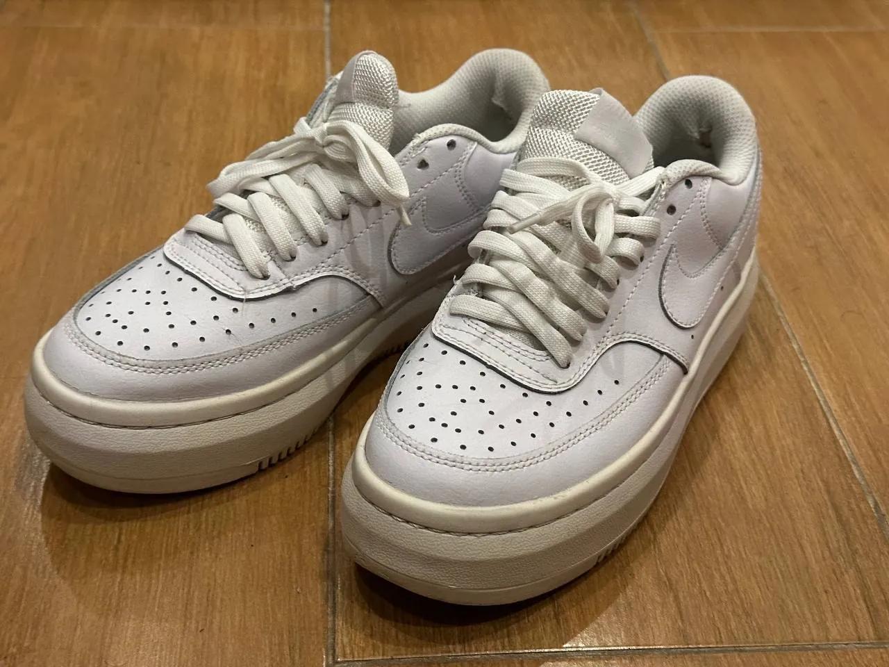 Кроссовки Nike Court Vision Alta размера 37.5