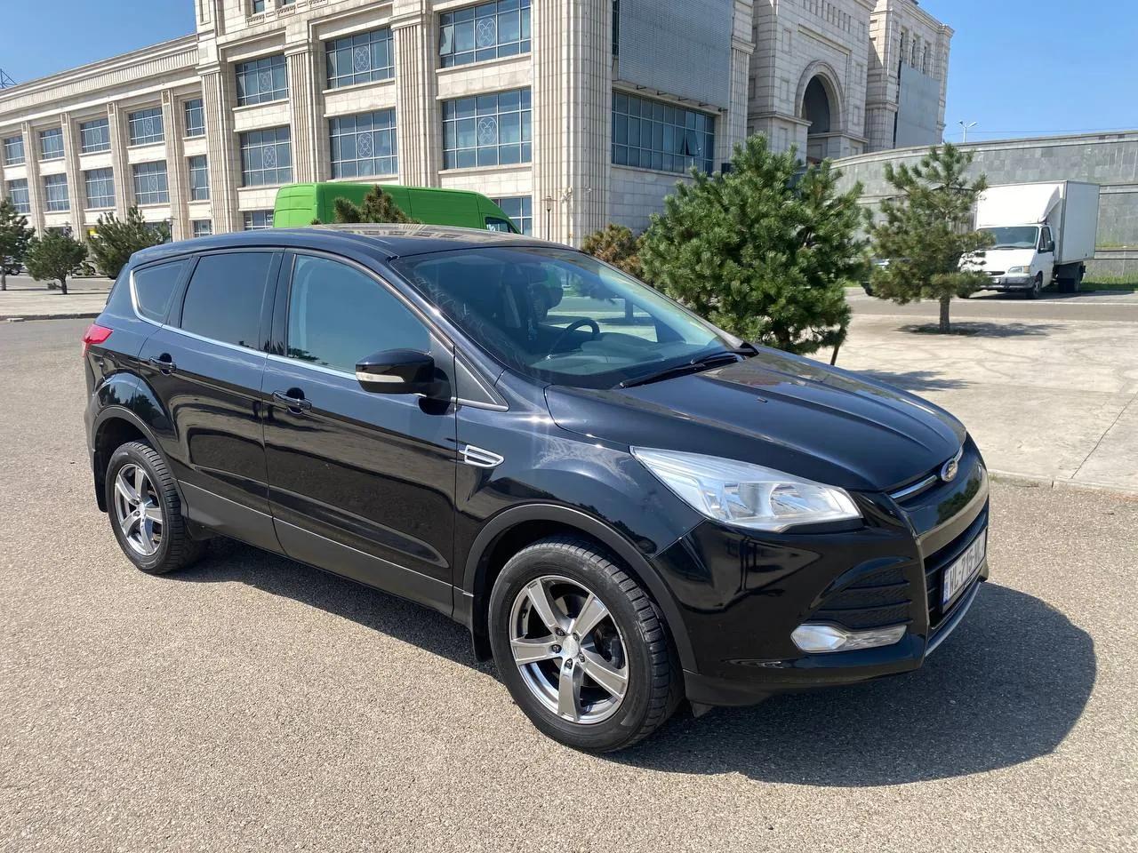 Ford Kuga II 2.5 бензин 2014 года выпуска