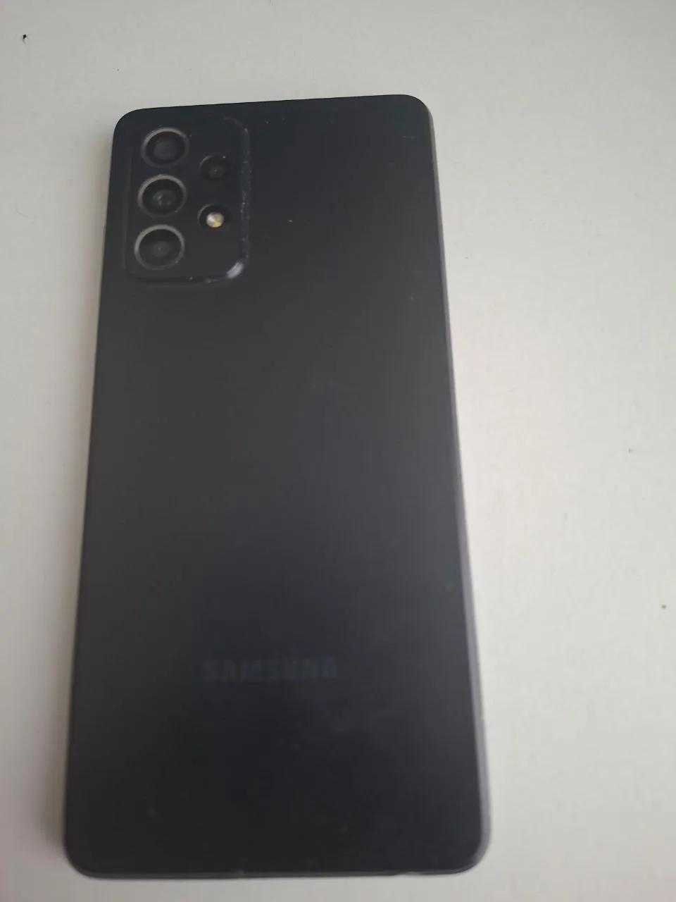 Смартфон A52 8/256 ГБ с чехлом