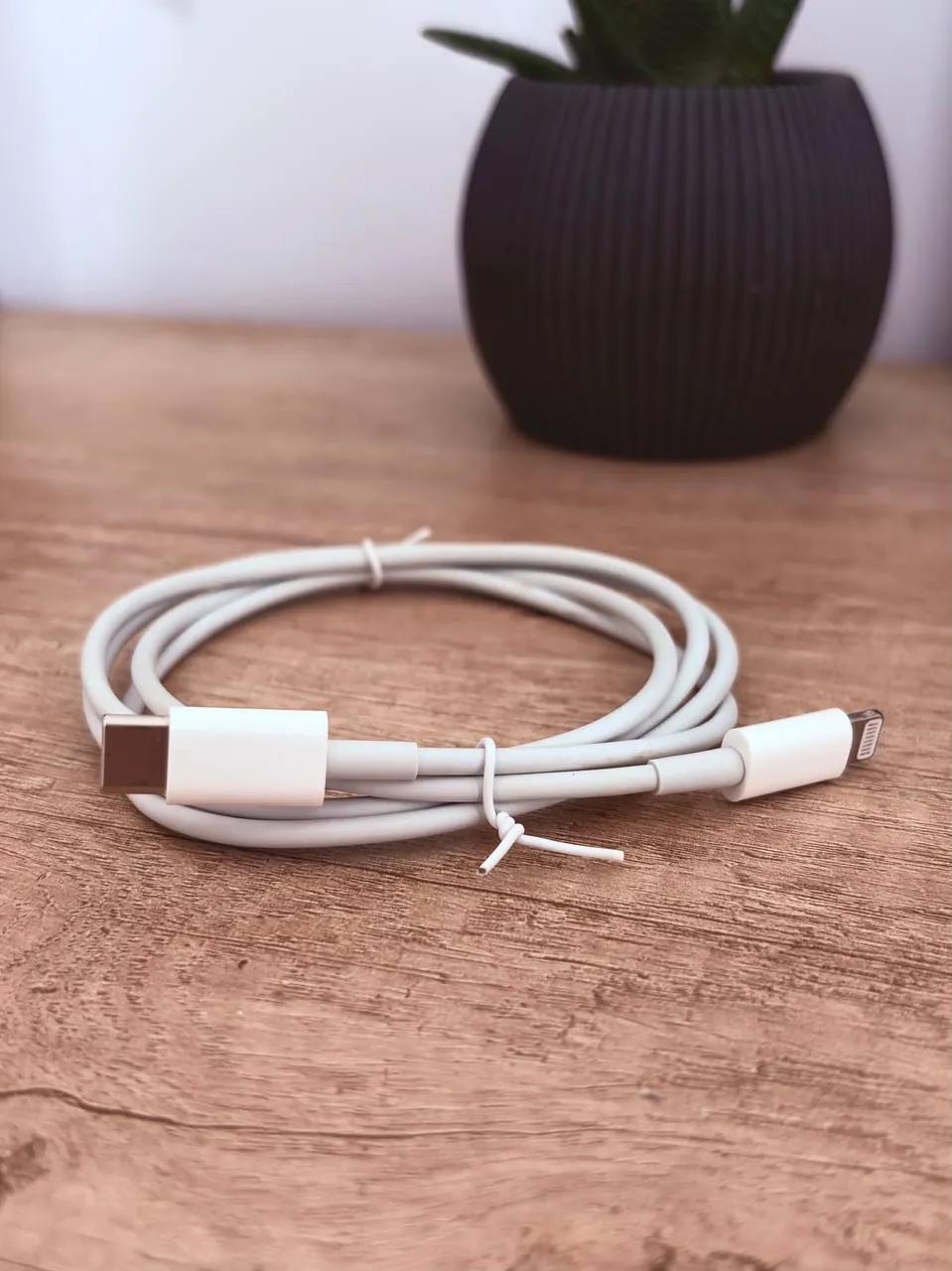 Оригинальный кабель Apple USB-C Lightning