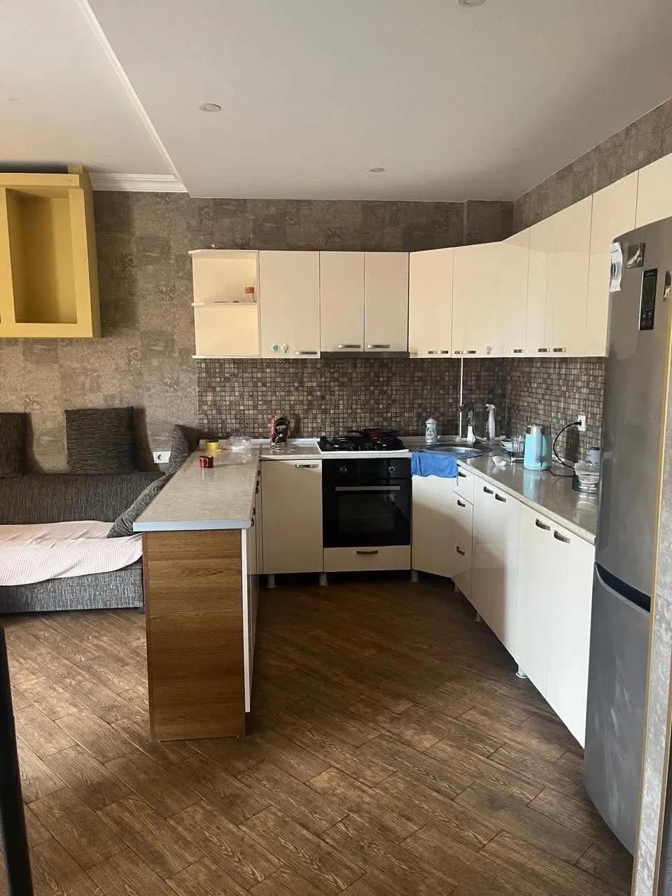 Квартира 65 м² у Парка 6 Мая в Батуми