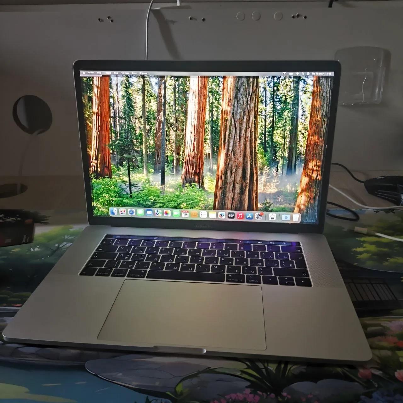 MacBook Pro 15 дюймов 2018 года