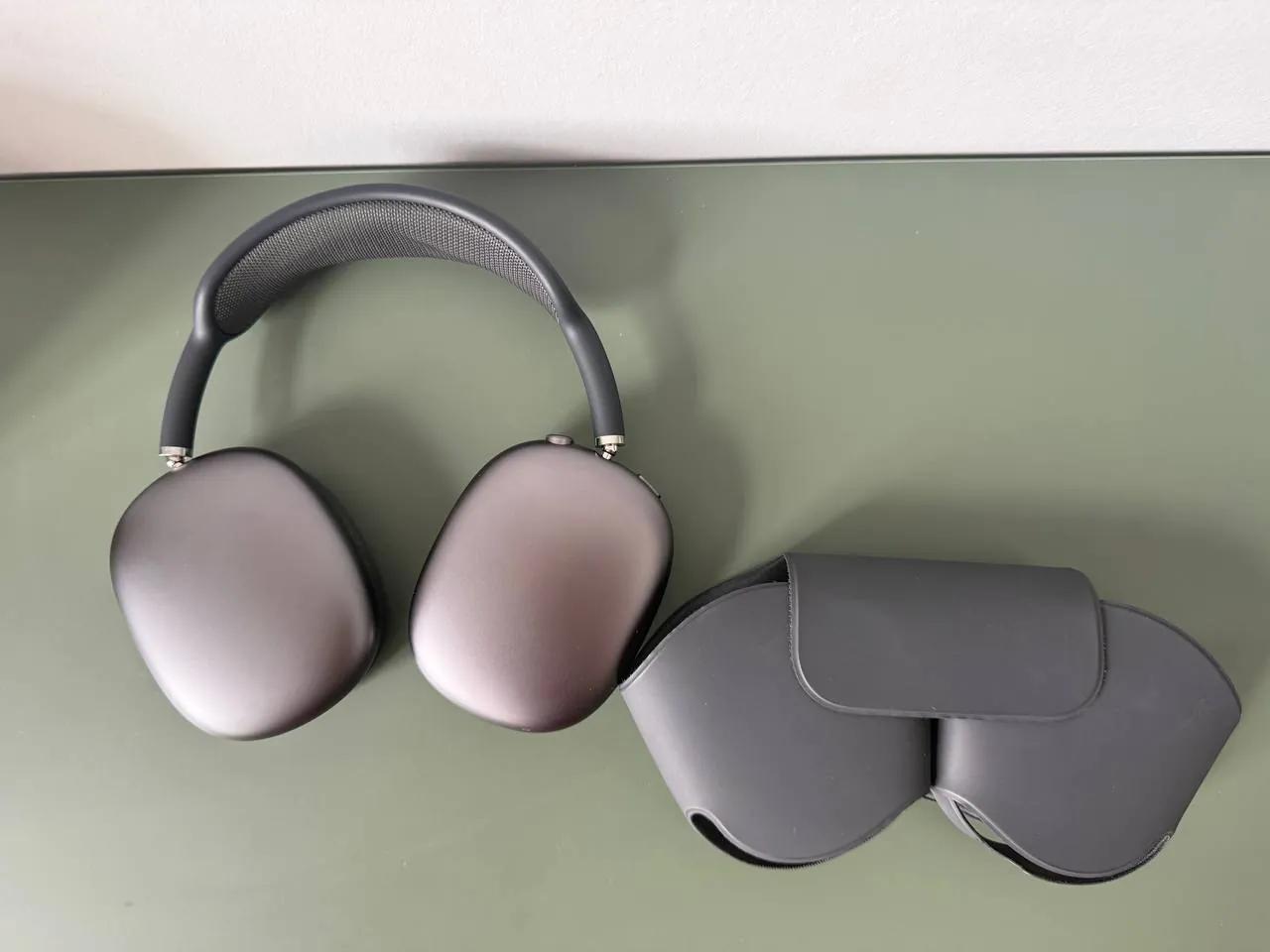 Наушники AirPods 1 поколения в идеальном состоянии