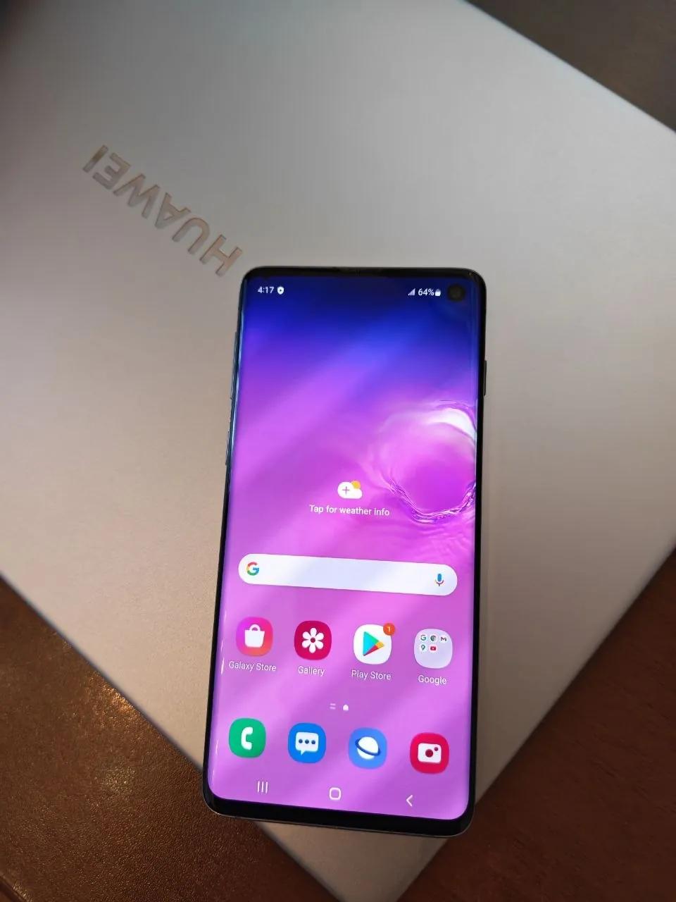 Смартфон Samsung Galaxy S10