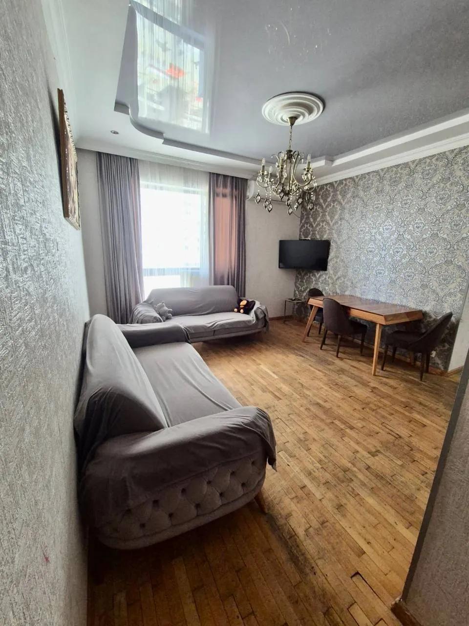 Квартира 90 м² с 3 спальнями