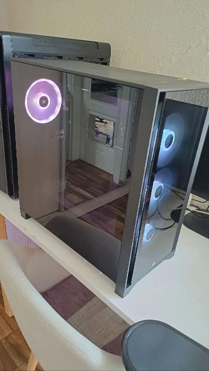 Корпус Corsair iCUE 4000X RGB с подсветкой