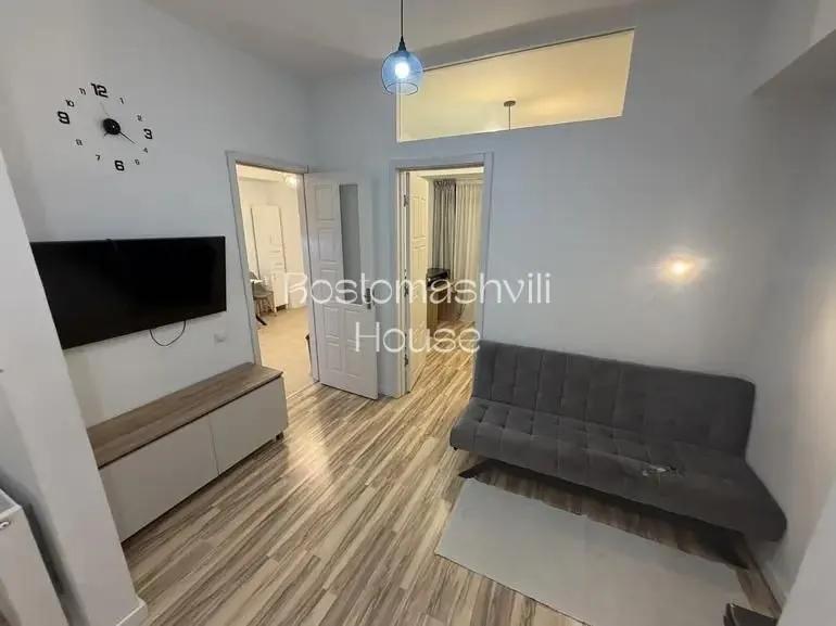 Квартира 80 м² с балконом в Ваке