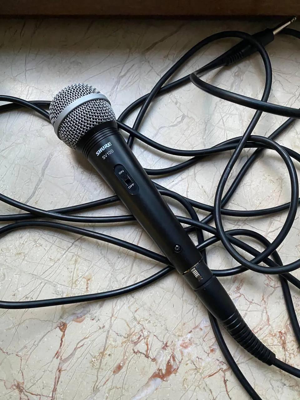 Микрофон Shure SV с кабелем XLR