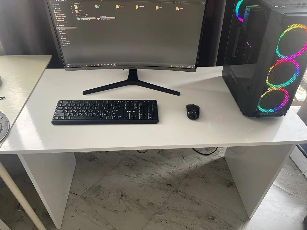 Монитор изогнутый Samsung C27R500FHP