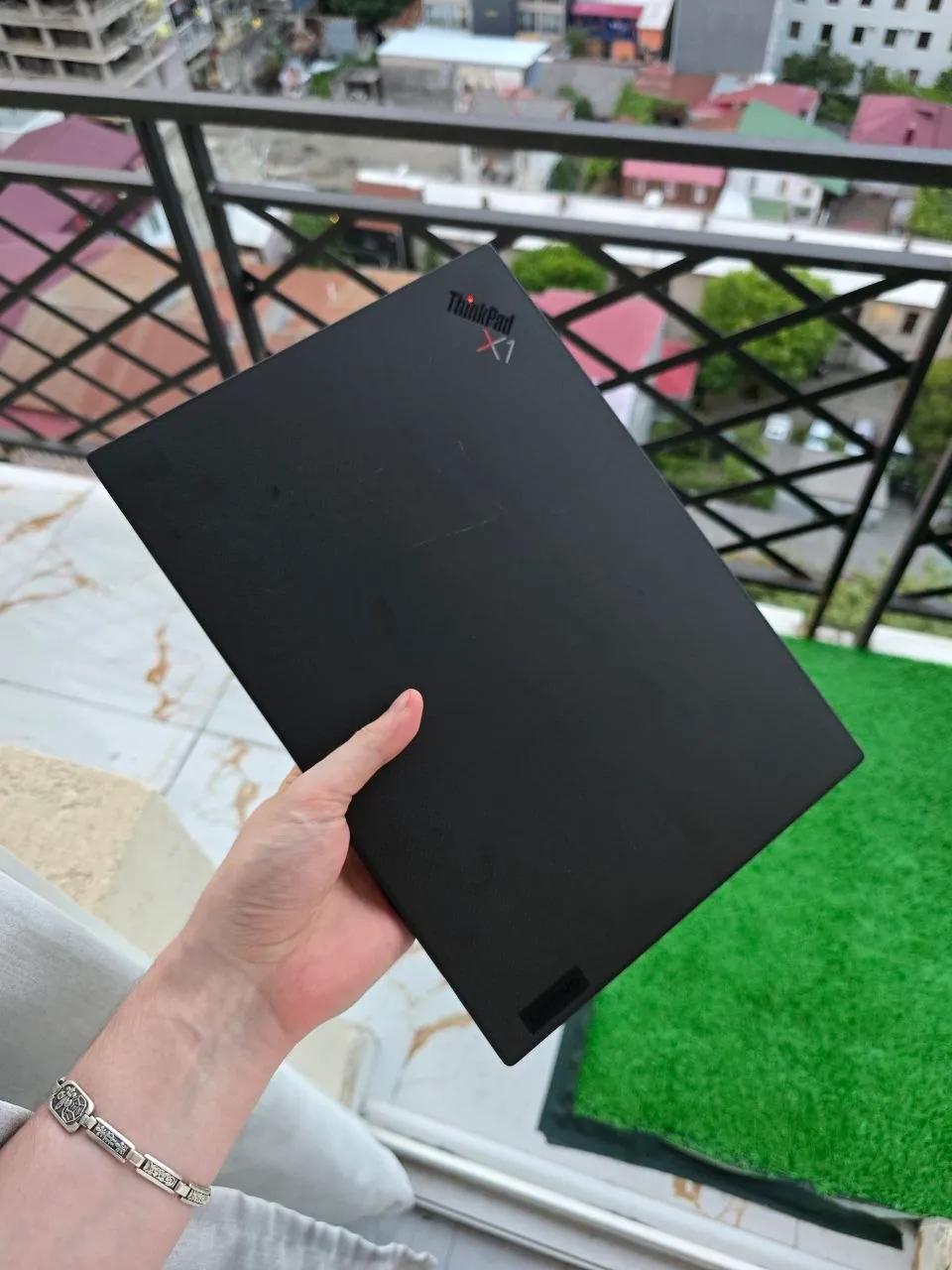 Ноутбук ThinkPad X1 Carbon Gen10