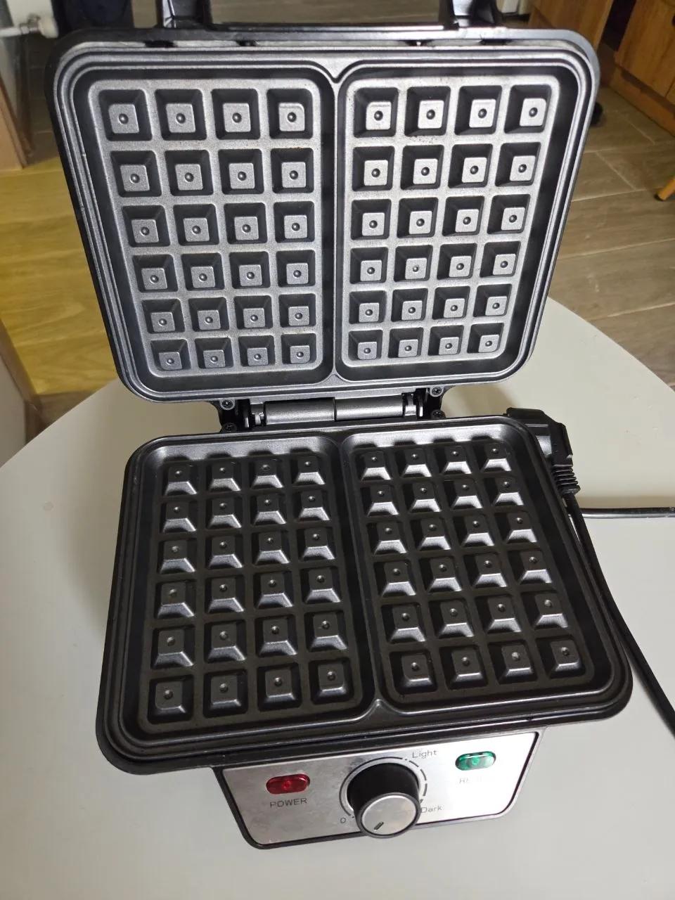 Вафельница мощная