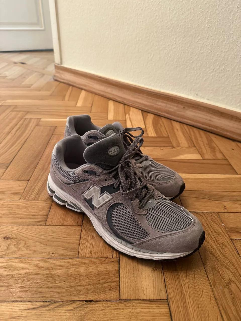 Кроссовки New Balance 2002R 45