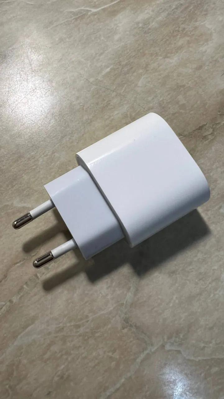 Адаптер Apple USB-C и кабели VGA