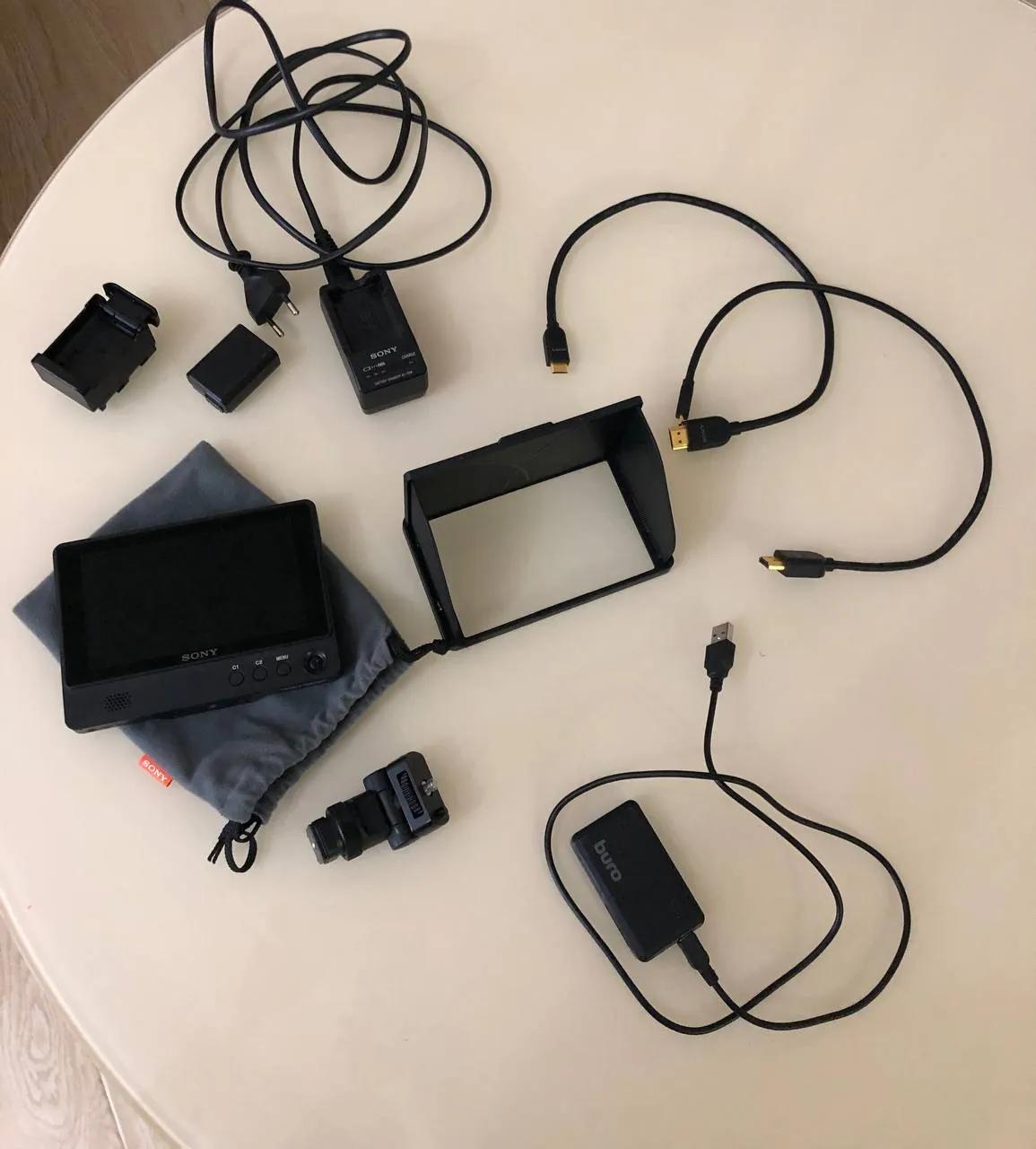 Накамерный монитор Sony CLM-FHD5