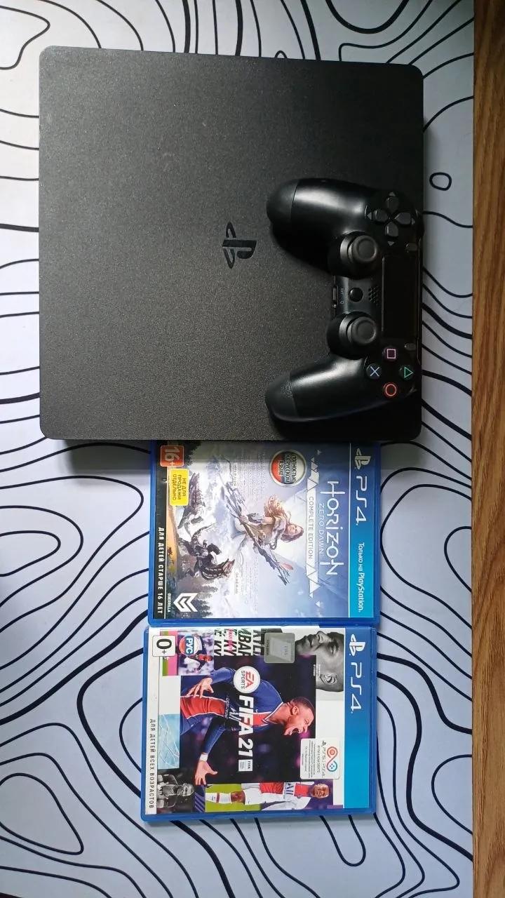 PlayStation 4 Slim 500GB с играми