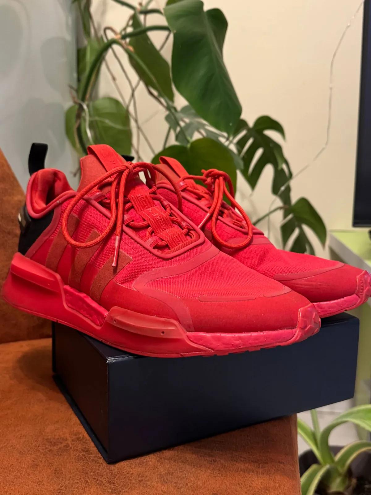 Кроссовки Adidas NMD_R1 V3