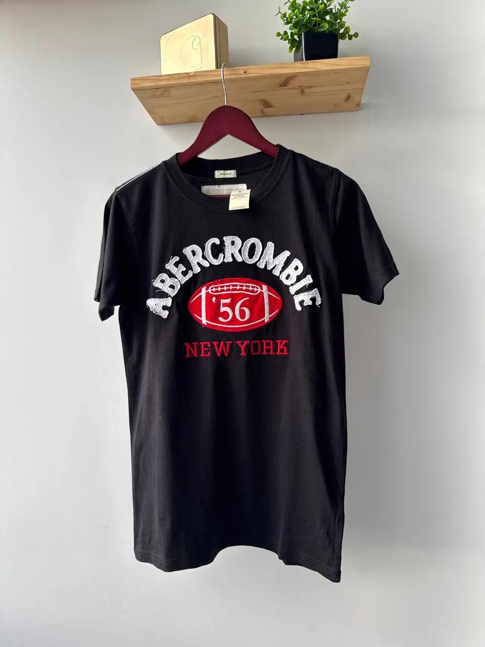 Футболка Abercrombie Fitch новая размер S