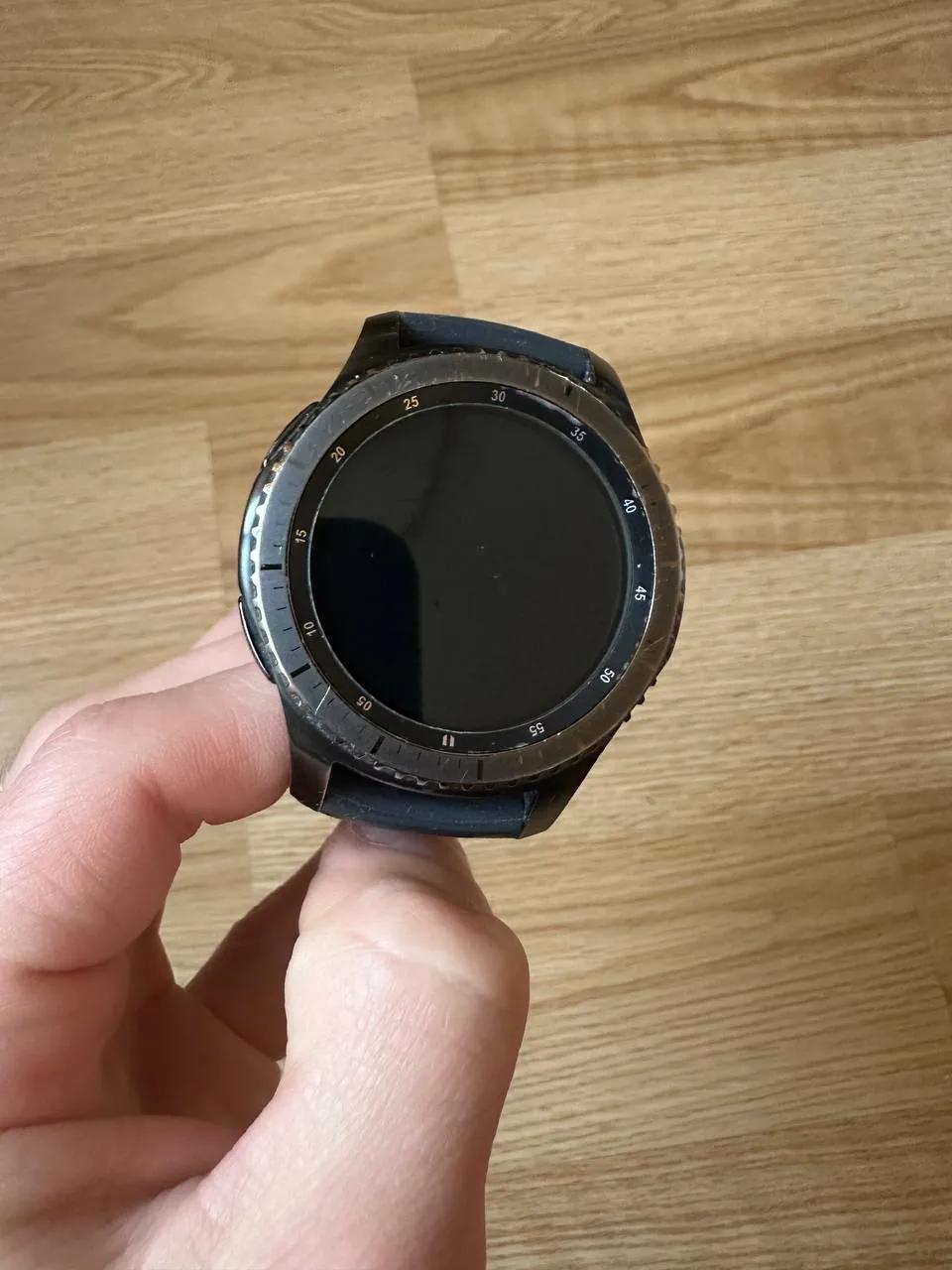 Смарт-часы Samsung Gear S3