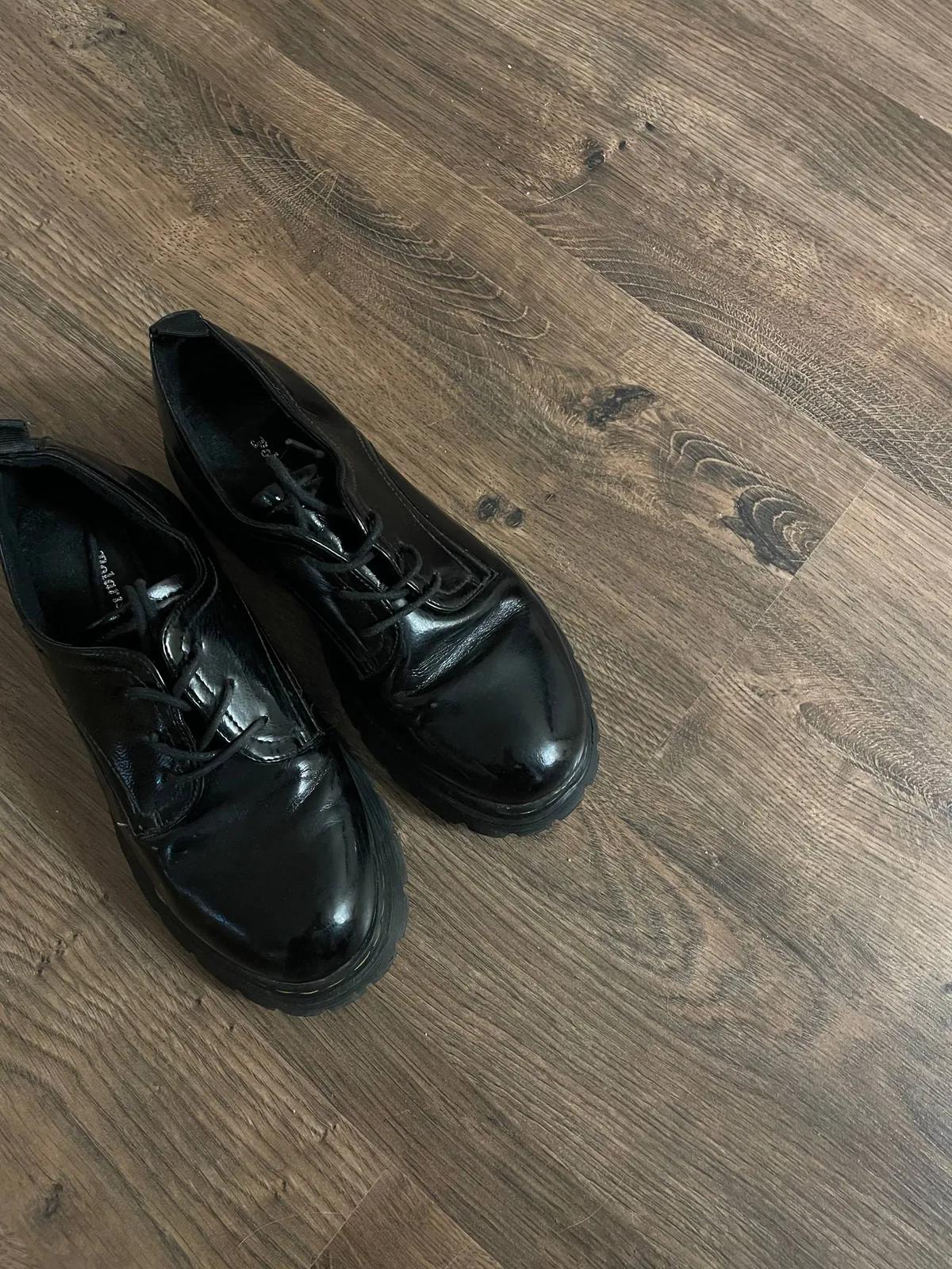 Обувь женская Polaris Skechers Stradivarius