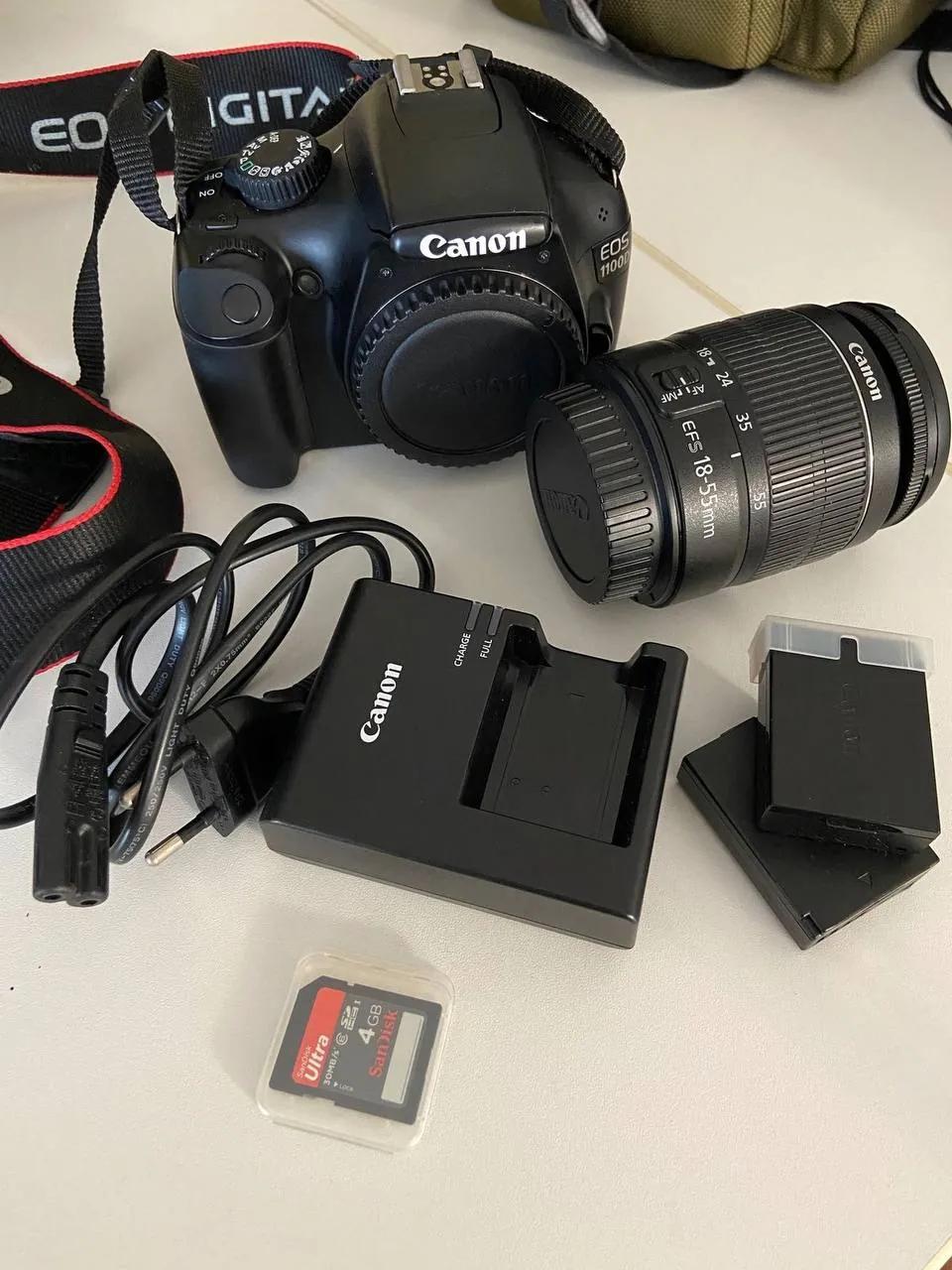 Фотоаппарат Canon EOS 1100D с объективом