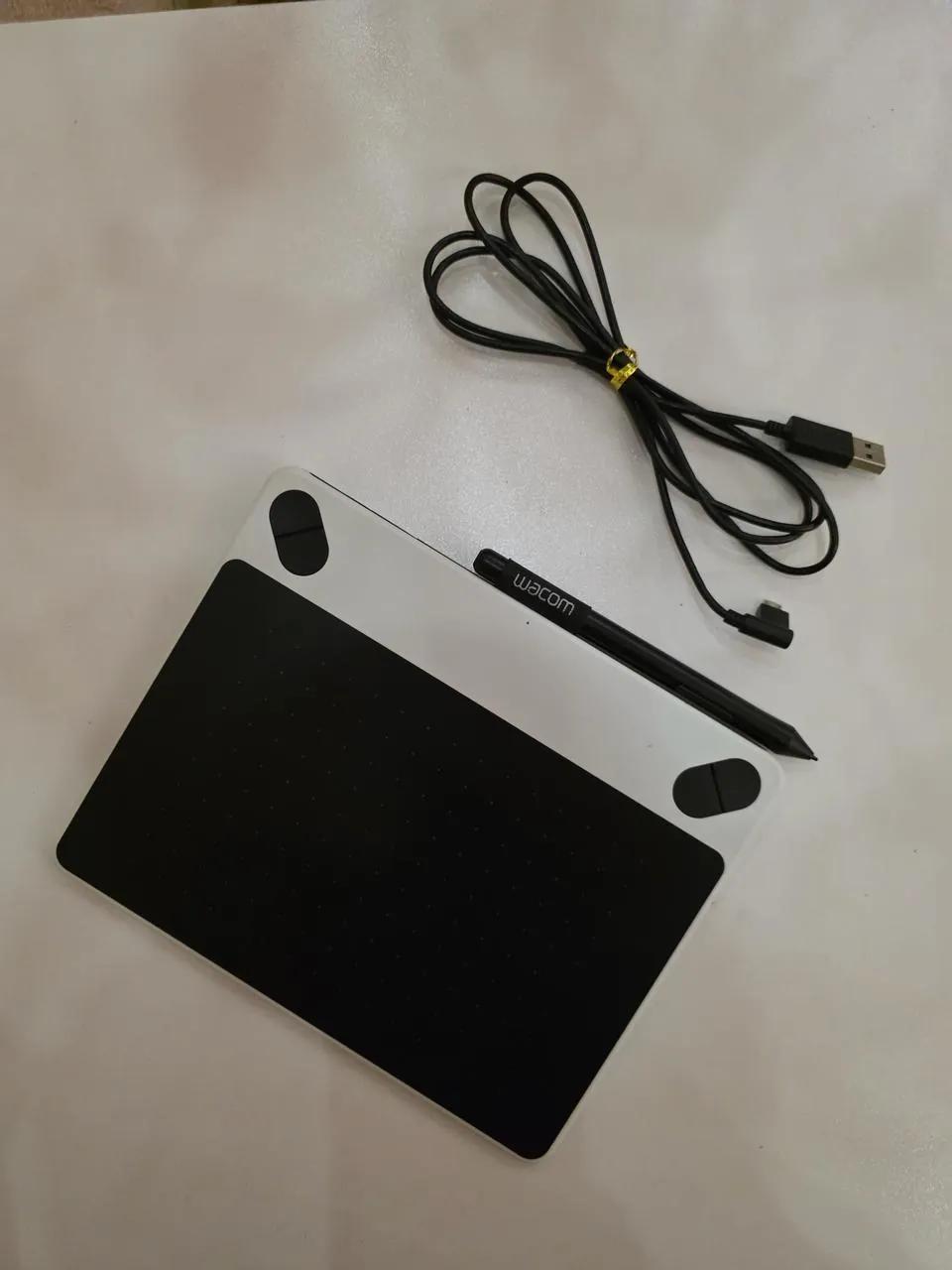 Графический планшет Wacom Intuos