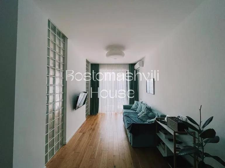 Квартира 60 м² с балконом в Сабуртало