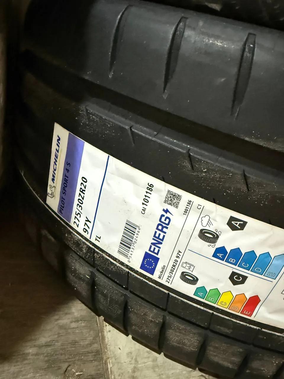 Шины Michelin и Pirelli комплектами