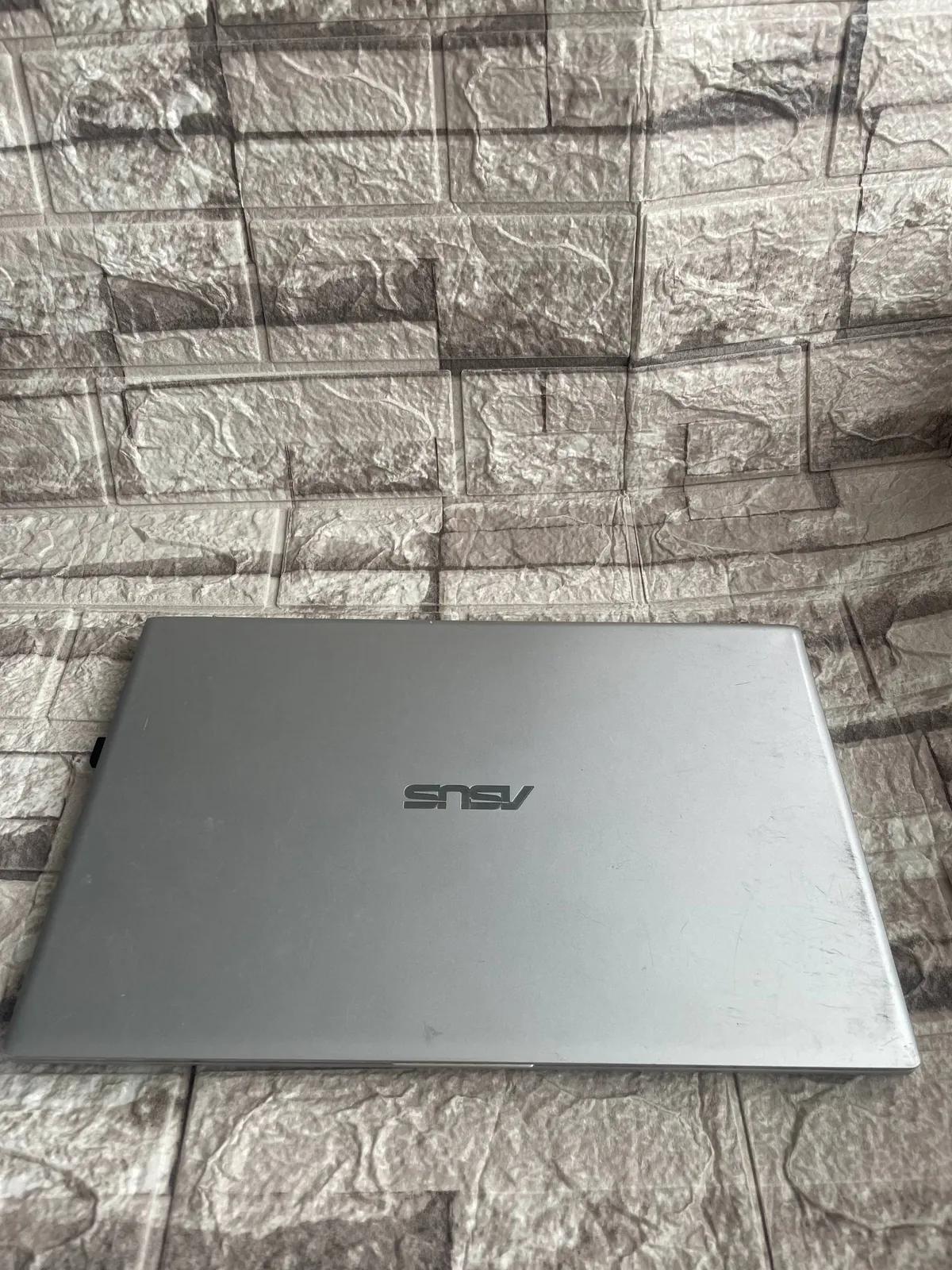 Ноутбук ASUS VivoBook 14 i3 8GB 128GB