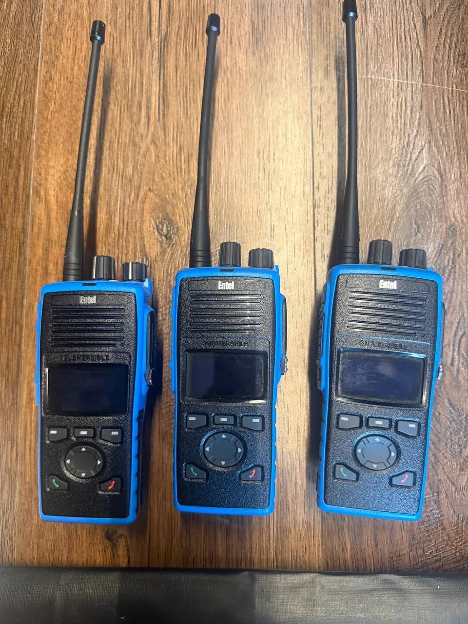 Рации Entel DT500 комплект с зарядками